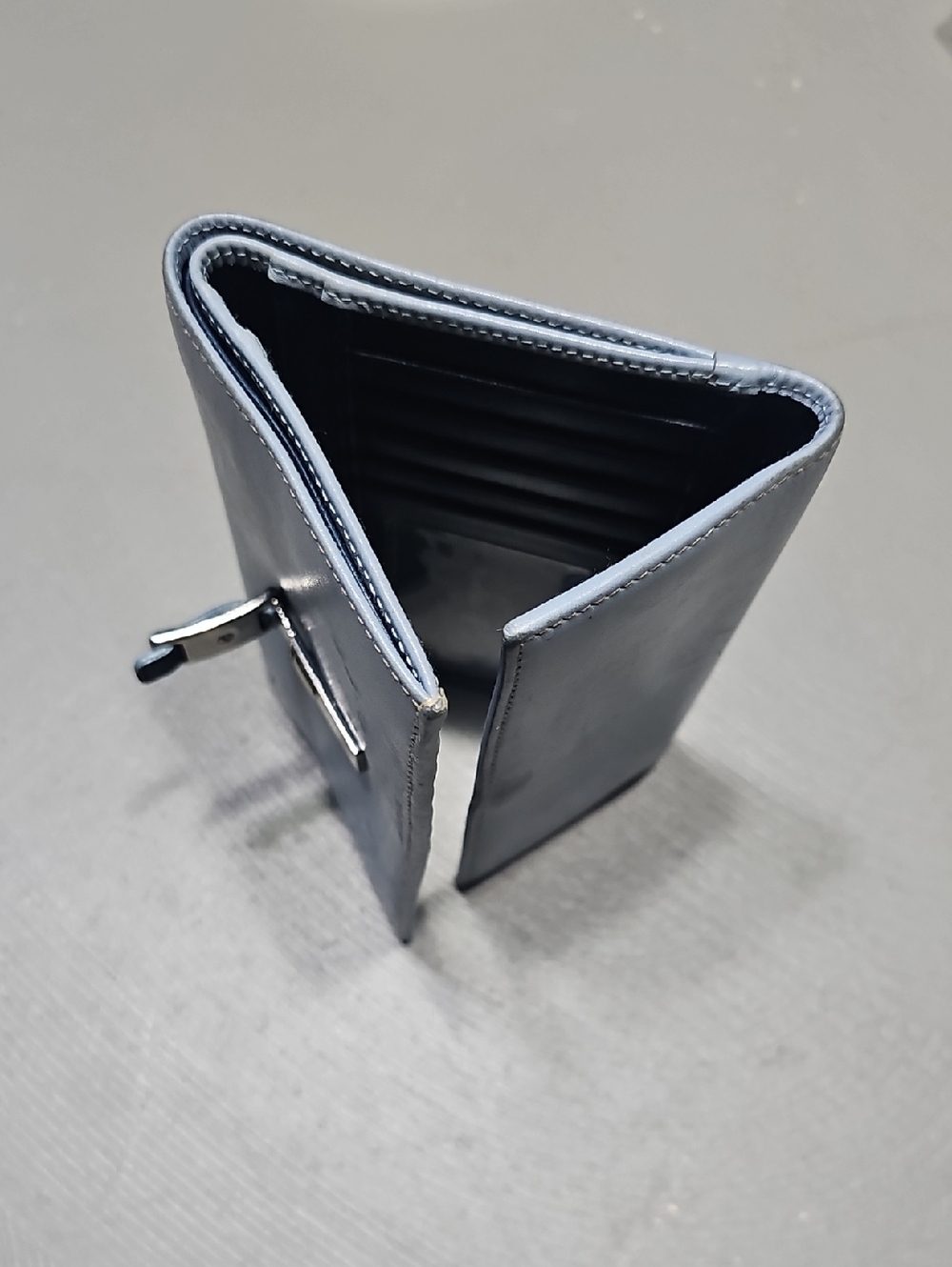 Coach Bags Vintage Blue Leather Trifold Wallet Zip Coin Change Monogram Lining - Picture 7 of 13